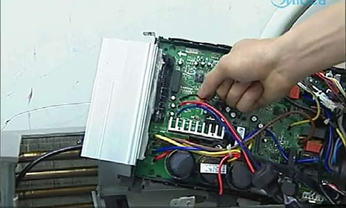 东莞美的空调电话是多少